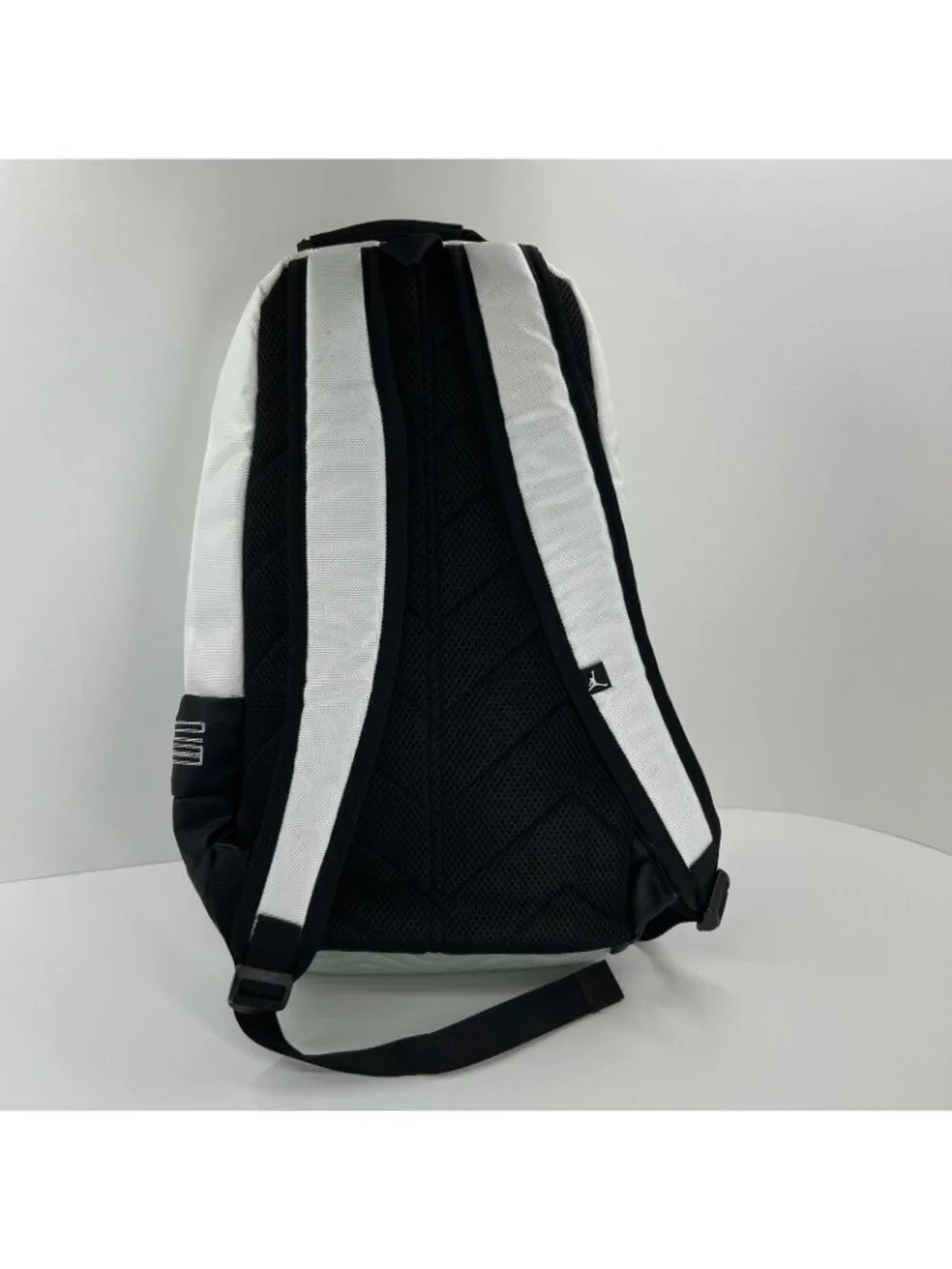 Nike Air Jordan Retro 11 Concord Backpack Men One Size Laptop Sleeve White Black
